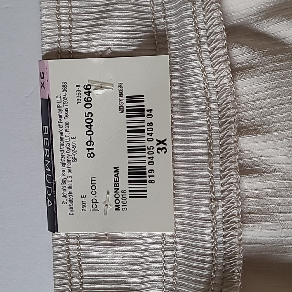NWT St. Johns Bay Bermuda Shorts ❤️ - Picture 4 of 8